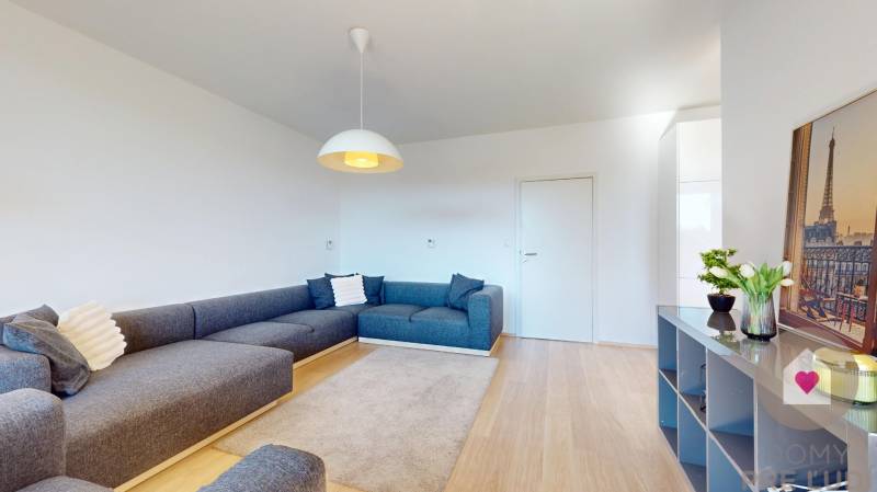 Prenájom moderného a priestranného 3 izbového bytu so slnečnou terasou, balkónom, vlastným garážovým státím a murovanou pivnicou pri OC Cubicon v Mlynskej doline