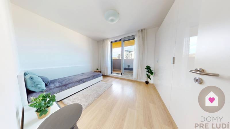 Prenájom moderného a priestranného 3 izbového bytu so slnečnou terasou, balkónom, vlastným garážovým státím a murovanou pivnicou pri OC Cubicon v Mlynskej doline