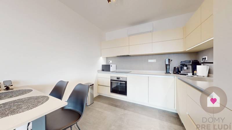 Petržalka - 2i novostavba s parkovaním a balkonom  (2).jpg