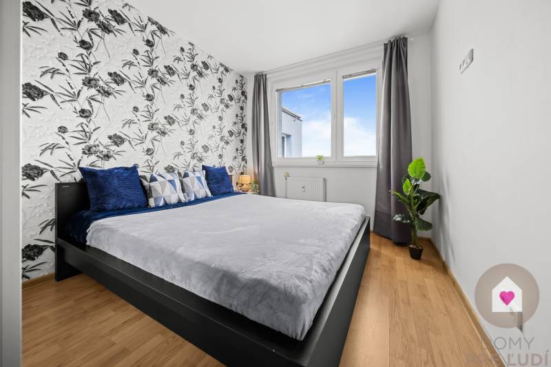 Predaj prerobeného 2i bytu s pivnicou v skvelej lokalite na Drobného ul. v Dúbravke pri OC Saratov