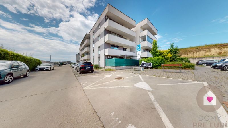 Senec - 1 izbovy byt s parkovanim, terasou, novostavba Pri vcelarikoch (15).jpg