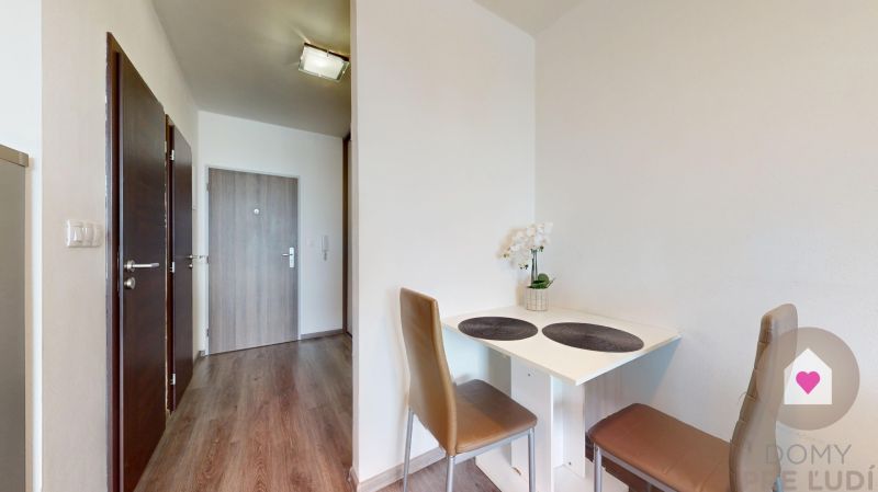 Senec - 1 izbovy byt s parkovanim, terasou, novostavba Pri vcelarikoch (11).jpg
