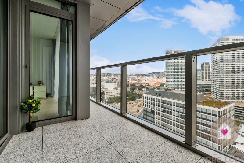 Prenájom moderného 2i bytu s balkónom v novostavbe Eurovea Tower_balkón