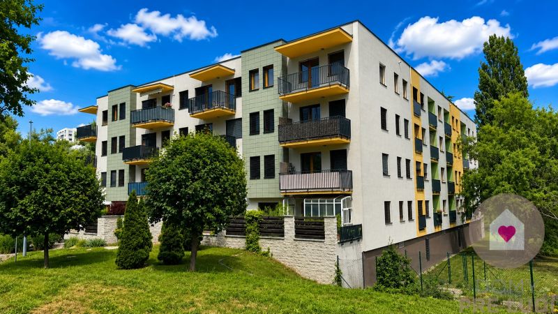 Štýlový 2-izbový byt po kompletnej rekonštrukcii v nízkoenergetickej novostavbe na predaj v pokojnej lokalite pri kúpalisku Rosnička