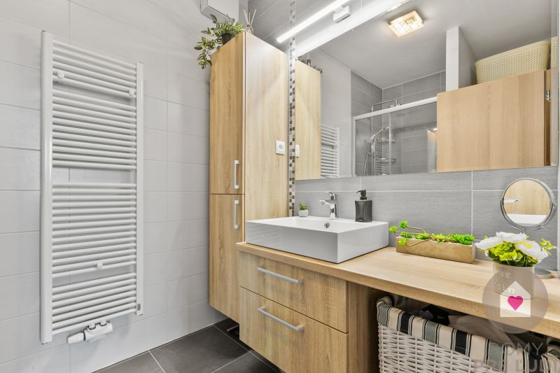 Prenájom 3i bytu s balkónom a klimatizáciou v novostavbe Perla Ružinova_kúpeľňa