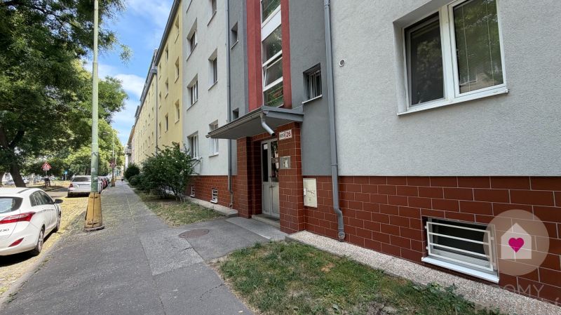 Prenájom 1,5i bytu po kompletnej rekonštrukcii s balkónom a úpne novým zariadenímna Trenčianskej ul. pri Dulovom námestí a OC NIVY