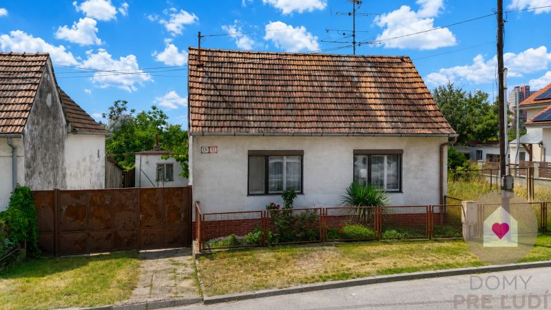 Stupava_rodinny dom v povodnom stave _marianska ul (9).jpg