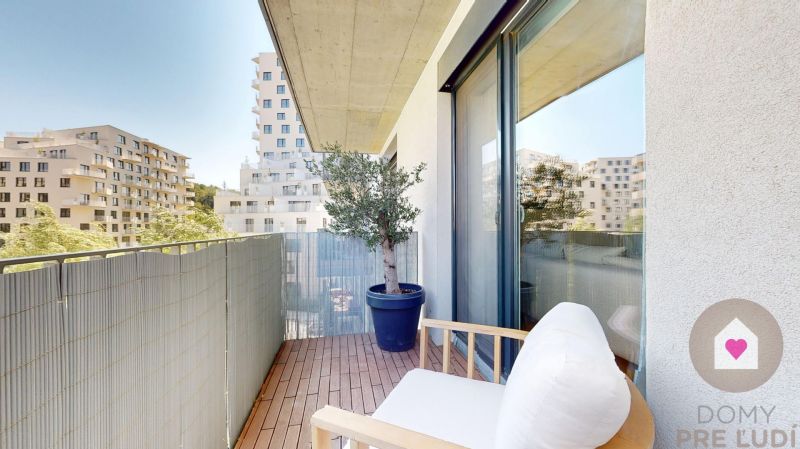 CERESNE-2i-apartman-s-balkonom-v-novostavbe-Polianky