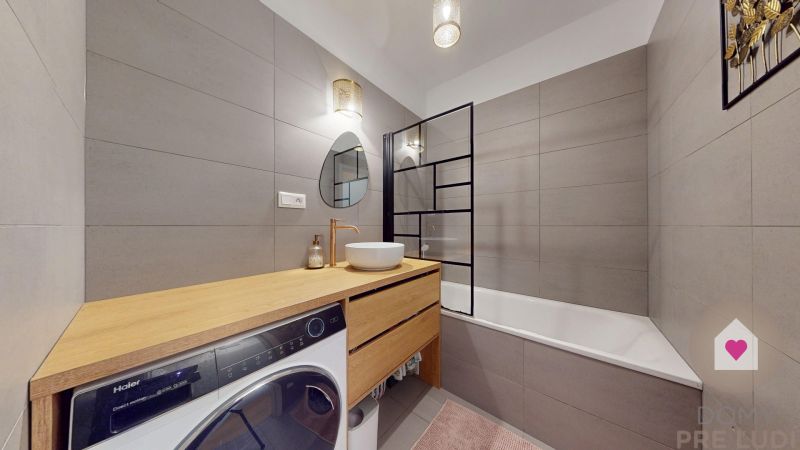 CERESNE-2i-apartman-s-balkonom-v-novostavbe-Polianky