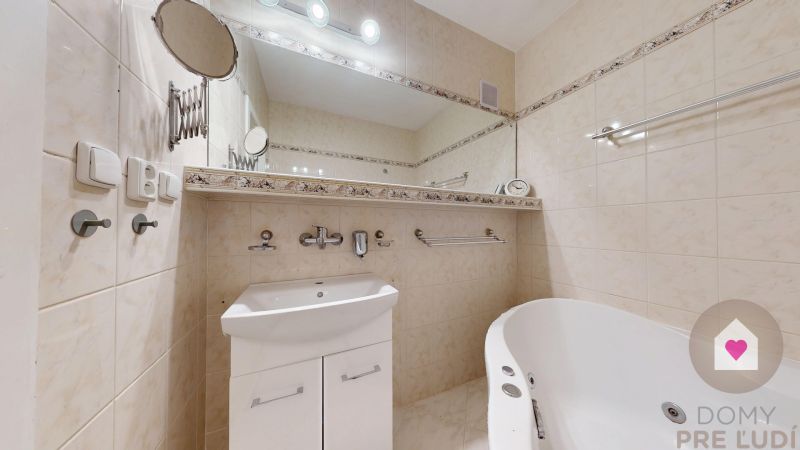 TRNAVA-Vajanskeho-4i-zariadeny-byt-s-loggiou-na prenájom