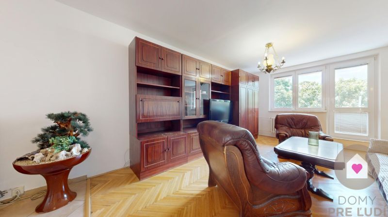 TRNAVA-Vajanskeho-4i-zariadeny-byt-s-loggiou-na prenájom