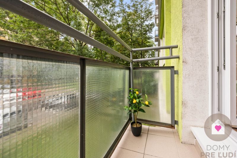 Ružinov_1 izbový byt s balkónom na prenájom_Exnarova