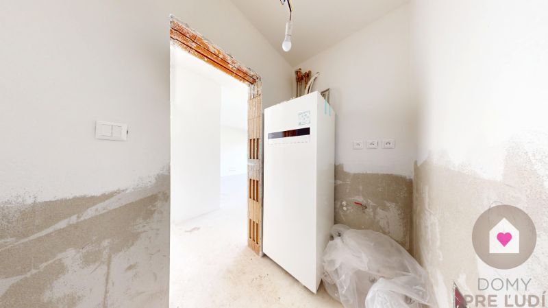 Krasny-4-izbovy-RD-bungalov-10165-m2-na-pozemku-531-m2-Senec-08312026_131008.jpg