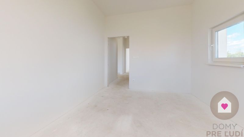 NOVY-SVET-SKOLAUDOVANA-novostavba-4i-domu-s-terasou-moznostou-dokoncenia-standardu-Bedroom 1.jpg