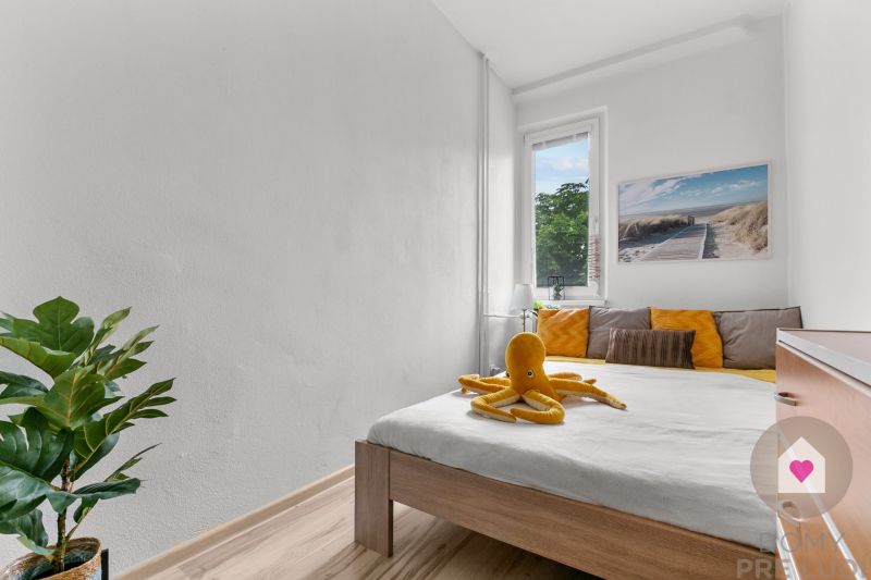 Predaj 2i bytu- RUŽINOV – zariadený 2i byt s BALKÓNOM, výhľadom do ZELENE a samostatnou spálňou | Narcisová