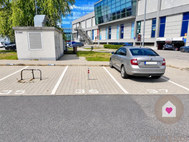 Prenájom vonjkašieho parkovacieho státia za rampou-POLUS