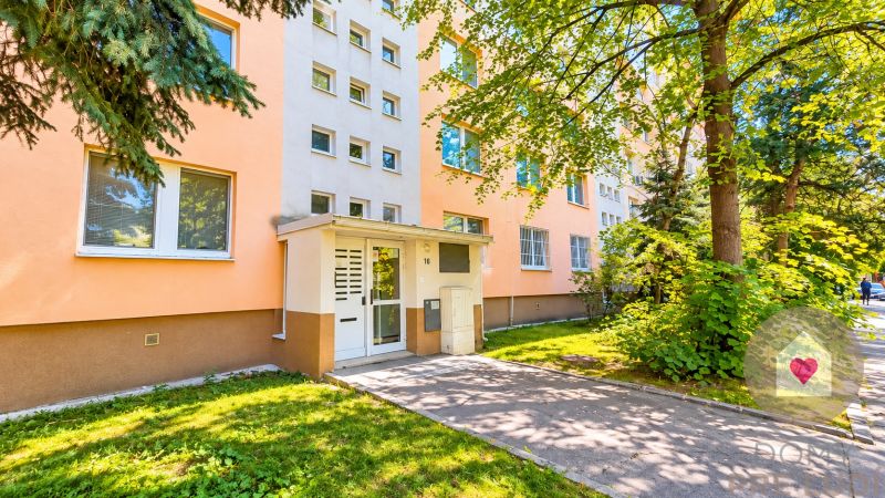 PREDAJ 3i BYTU S BALKÓNOM A VÝHĽADOM DO ZELENE | Rumančeková, Ružinov