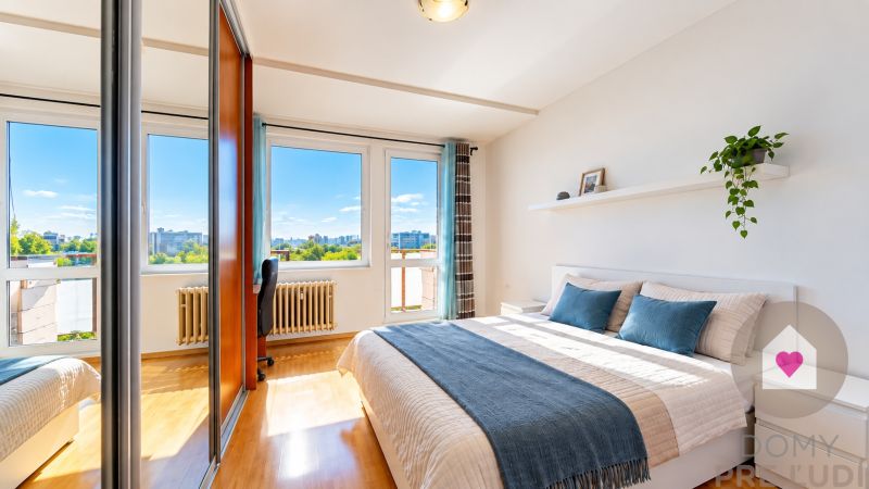 PREDAJ 3i BYTU S BALKÓNOM A VÝHĽADOM DO ZELENE | Rumančeková, Ružinov
