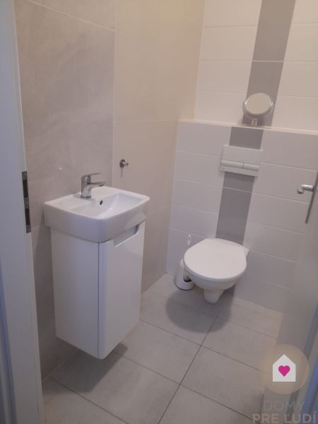 Prenájom 2 izbový byt, Ľadová, Bratislava Staré Mesto