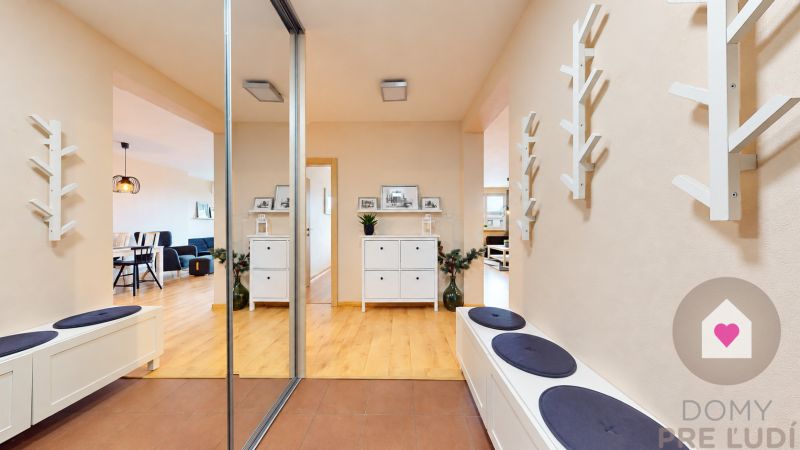 VAJNORY_3 izbovy byt s parkovaním a balkónom (16).jpg