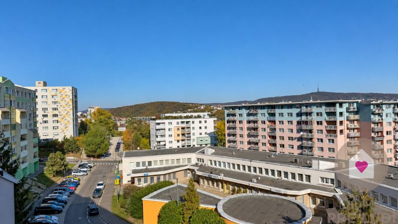 BA_DLHE-DIELY-3i-byt-so-zasklennou-loggiou-Koliskova-ul-