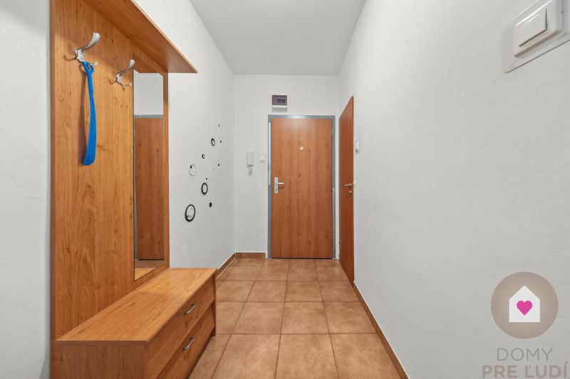 Ružinov_1 izbový byt s balkónom na prenájom_Exnarova